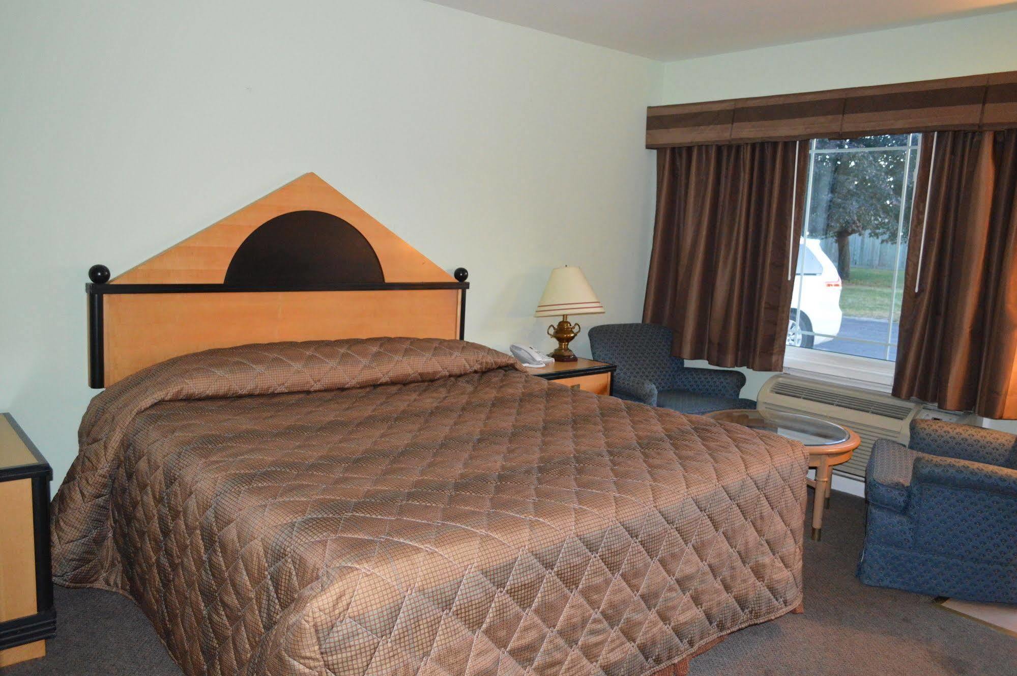 Kitchener Motel Bagian luar foto