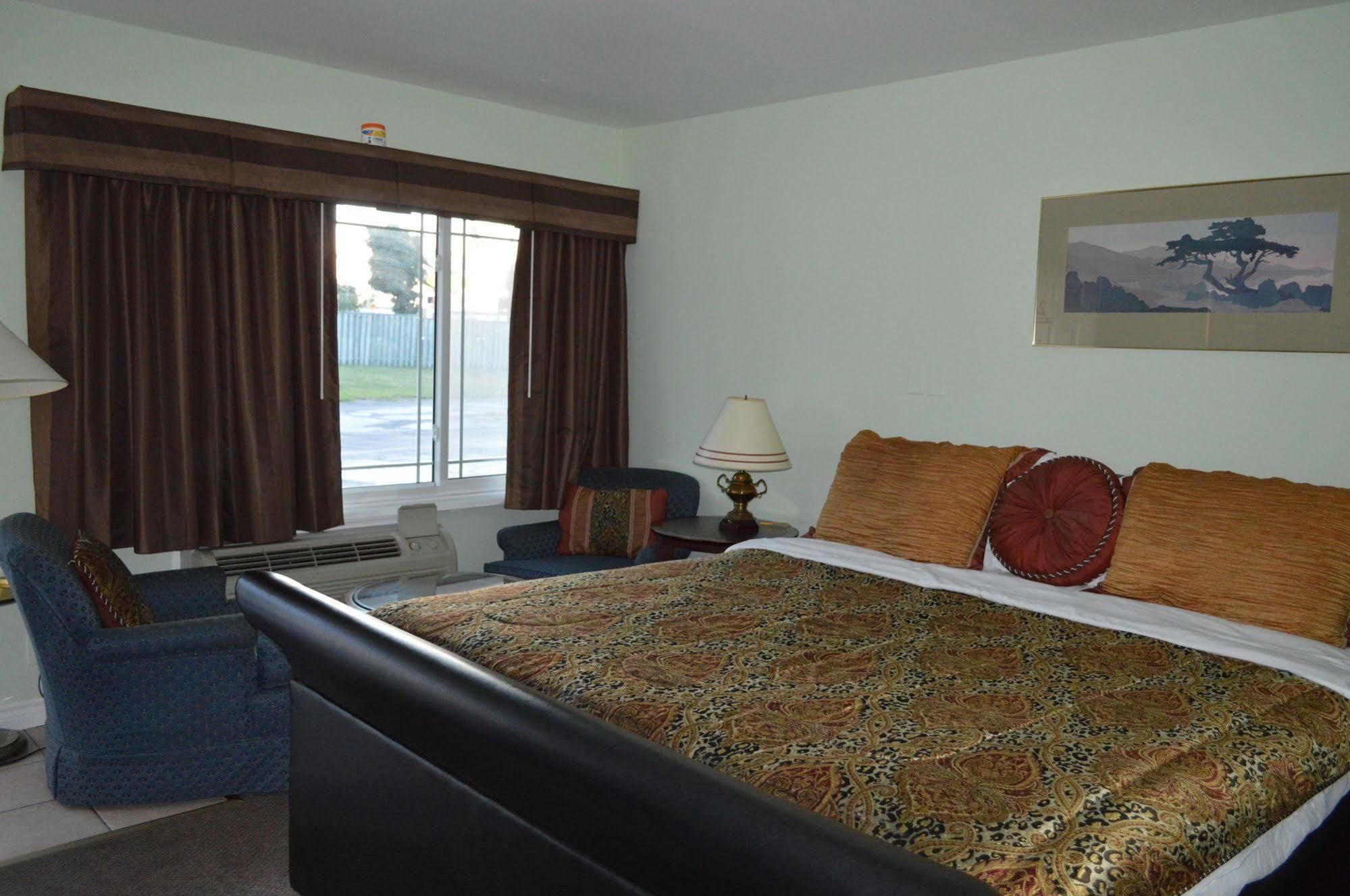 Kitchener Motel Bagian luar foto